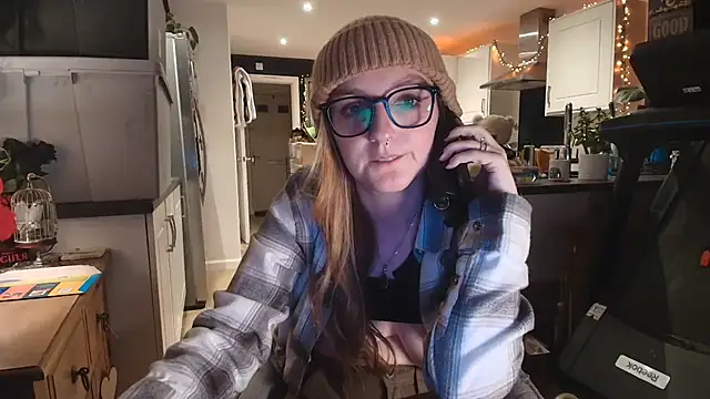 Snapshot of short_sweetpea chatting on 10-22-25, 07:02 short sweetpea online show from 10-22-25, 07:02