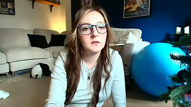 short sweetpea online show from 12-14-25, 01:27