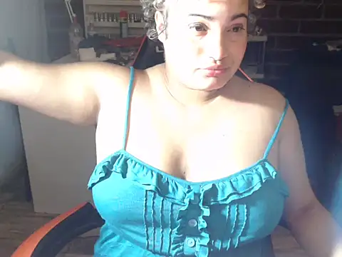 Snapshot of Hilarybunnyy chatting on 12-02-25, 03:56 Hilarybunnyy online show from 12-02-25, 03:56