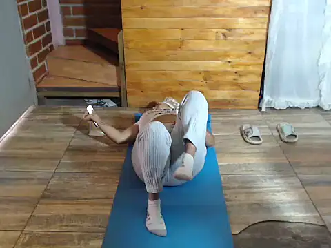 Snapshot of Hilarybunnyy chatting on 03-16-26, 12:20 Hilarybunnyy online show from 03-16-26, 12:20