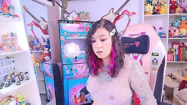 Snapshot of meda_kawaii_ chatting on 09-29-25, 05:40 meda kawaii online show from 09-29-25, 05:40