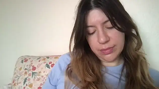 Snapshot of HYPHYtype chatting on 01-03-25, 10:40 HYPHYtype online show from 01-03-25, 10:40