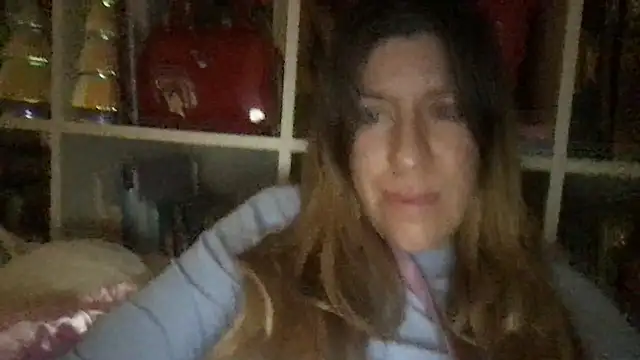 Snapshot of HYPHYtype chatting on 01-04-25, 01:52 HYPHYtype online show from 01-04-25, 01:52