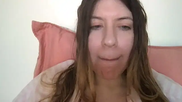 Snapshot of HYPHYtype chatting on 01-08-25, 09:34 HYPHYtype online show from 01-08-25, 09:34