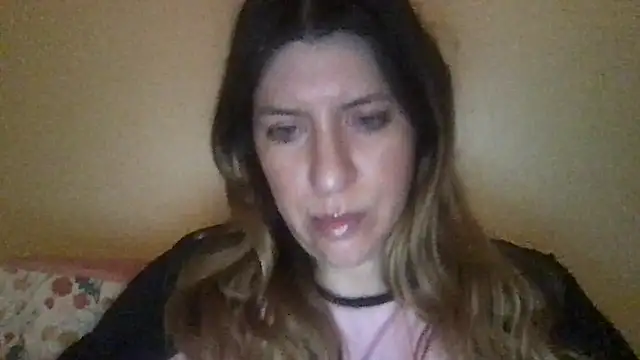 Snapshot of HYPHYtype chatting on 01-09-25, 04:08 HYPHYtype online show from 01-09-25, 04:08