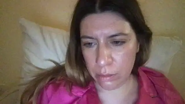 Snapshot of HYPHYtype chatting on 01-22-25, 04:23 HYPHYtype online show from 01-22-25, 04:23