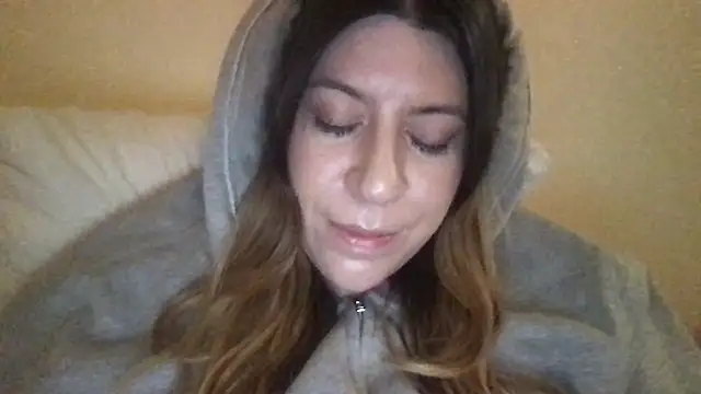 Snapshot of HYPHYtype chatting on 01-22-25, 08:29 HYPHYtype online show from 01-22-25, 08:29