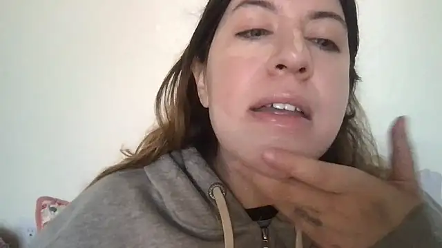 Snapshot of HYPHYtype chatting on 01-23-25, 10:01 HYPHYtype online show from 01-23-25, 10:01