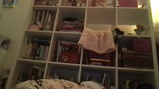 Snapshot of HYPHYtype chatting on 01-25-25, 05:51 HYPHYtype online show from 01-25-25, 05:51