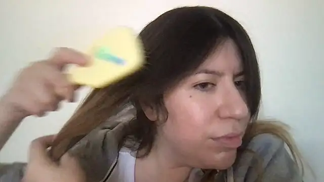 Snapshot of HYPHYtype chatting on 02-20-25, 09:20 HYPHYtype online show from 02-20-25, 09:20