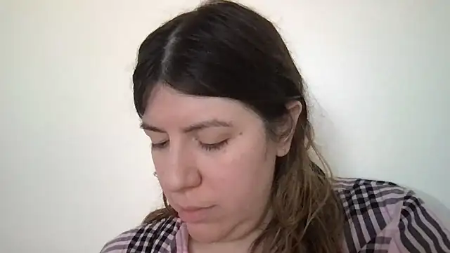 Snapshot of HYPHYtype chatting on 03-11-25, 07:47 HYPHYtype online show from 03-11-25, 07:47