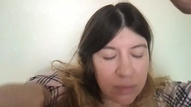 Snapshot of HYPHYtype chatting on 03-13-25, 09:48 HYPHYtype online show from 03-13-25, 09:48