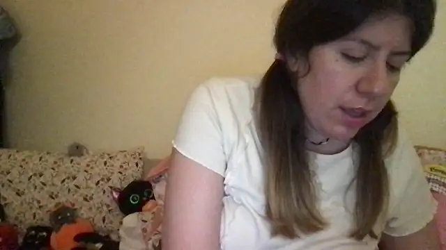 Snapshot of HYPHYtype chatting on 09-12-25, 05:51 HYPHYtype online show from 09-12-25, 05:51