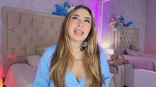 nini love01 online show from 05-10-26, 04:28