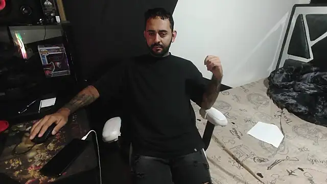 Snapshot of TeddyGominola_ chatting on 10-17-25, 09:50 TeddyGominola online show from 10-17-25, 09:50