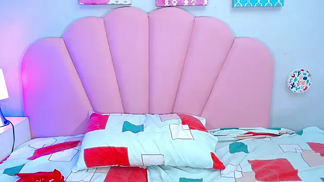 Snapshot of TehaniBrown chatting on 12-11-24, 12:33 TehaniBrown online show from 12-11-24, 12:33