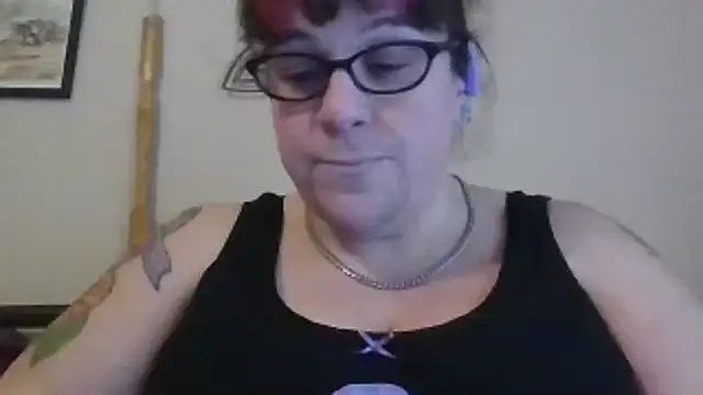 Snapshot of GothyBaby chatting on 02-18-25, 08:03 GothyBaby online show from 02-18-25, 08:03