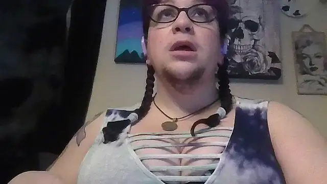 GothyBaby online show from 11-21-25, 05:44