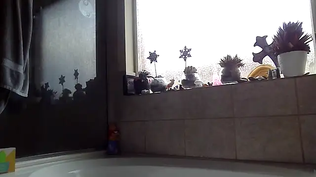 Snapshot of GothyBaby chatting on 03-11-26, 06:03 GothyBaby online show from 03-11-26, 06:03