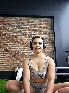 Lucy Marin online show from 12-07-24, 07:21