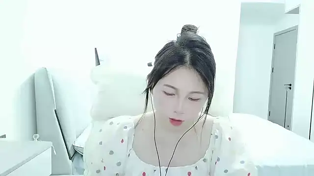 Sunset glow online show from 10-11-25, 01:31