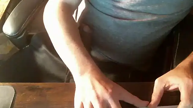 Snapshot of kong_smurfette chatting on 12-18-24, 11:56 kong smurfette online show from 12-18-24, 11:56