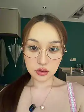 sphynx- - online show from 11-07-25, 02:17