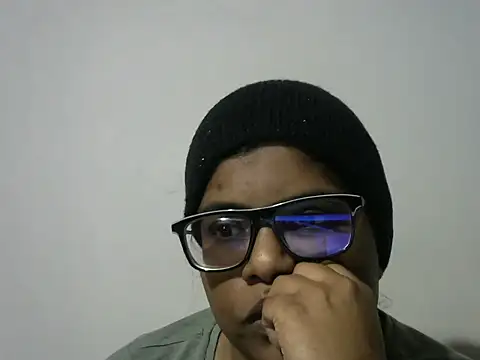 Sultryindianx100 online show from 04-20-26, 07:15