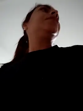 Snapshot of Ivanna2 chatting on 11-23-25, 11:32 Ivanna2 online show from 11-23-25, 11:32