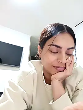 Snapshot of Ivanna2 chatting on 02-08-26, 01:09 Ivanna2 online show from 02-08-26, 01:09