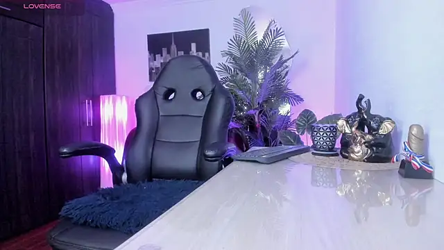 Amaia Bushida online show from 03-12-25, 02:09