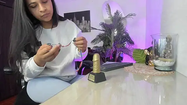 Snapshot of Amaia_Bushida chatting on 02-23-26, 01:58 Amaia Bushida online show from 02-23-26, 01:58