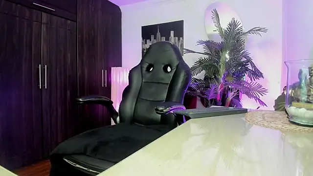 Snapshot of Amaia_Bushida chatting on 02-25-26, 02:21 Amaia Bushida online show from 02-25-26, 02:21