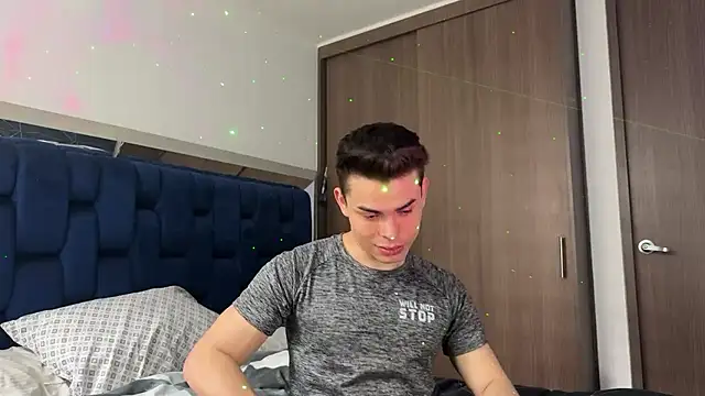 Snapshot of alejooo_twink chatting on 02-13-25, 06:38 alejooo twink online show from 02-13-25, 06:38