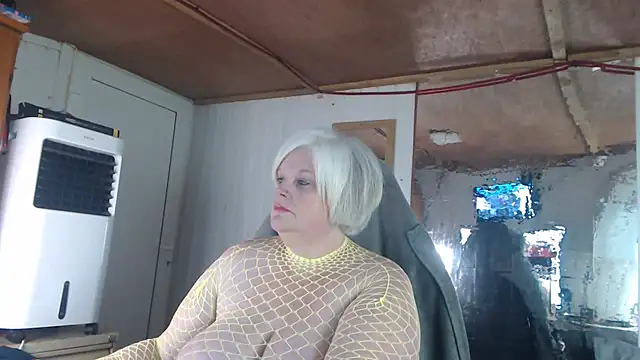 sexychazza16 online show from 09-24-25, 06:33