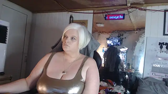 sexychazza16 online show from 11-20-25, 08:30