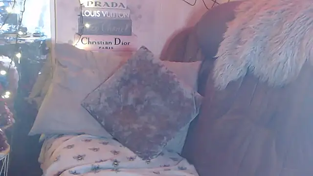 sexychazza16 online show from 12-22-25, 08:50