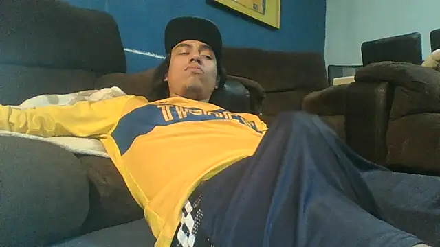 AlexAlejandro13 online show from 03-01-26, 09:22