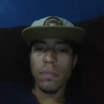 Snapshot of AlexAlejandro13 chatting on 05-29-26, 03:37 AlexAlejandro13 online show from 05-29-26, 03:37