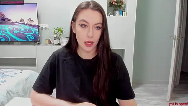 Snapshot of JuliaDiksonX chatting on 12-08-24, 02:09 JuliaDiksonX online show from 12-08-24, 02:09