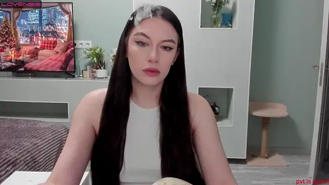 Snapshot of JuliaDiksonX chatting on 01-12-25, 10:45 JuliaDiksonX online show from 01-12-25, 10:45