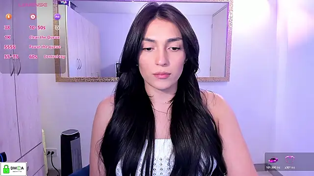 Snapshot of EricaVanderhill chatting on 04-08-26, 12:10 EricaVanderhill online show from 04-08-26, 12:10