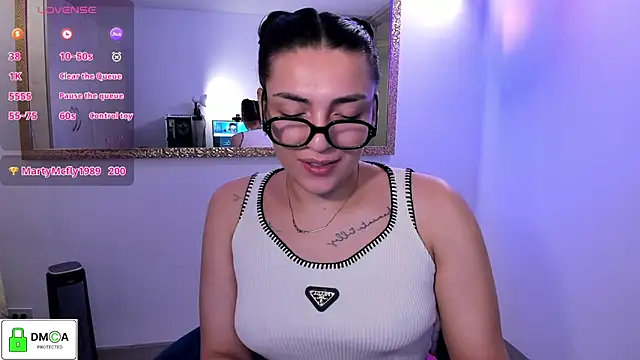 EricaVanderhill online show from 05-22-26, 03:02