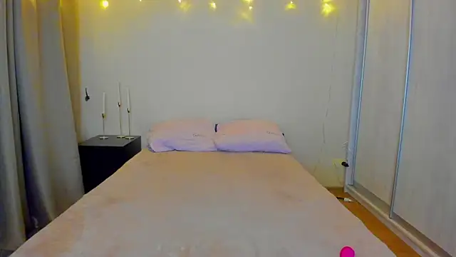 Snapshot of Bella_Foryou chatting on 01-07-25, 01:03 Bella Foryou online show from 01-07-25, 01:03