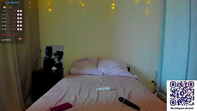 Snapshot of Bella_Foryou chatting on 03-05-25, 04:56 Bella Foryou online show from 03-05-25, 04:56