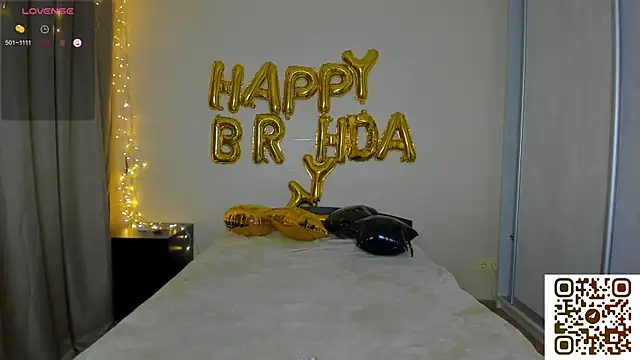 Snapshot of Bella_Foryou chatting on 10-12-25, 12:37 Bella Foryou online show from 10-12-25, 12:37