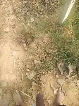 Snapshot of FinableKnee chatting on 10-30-25, 06:15 FinableKnee online show from 10-30-25, 06:15