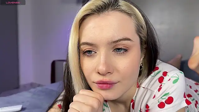 Snapshot of _blowjob_queen chatting on 07-02-26, 11:33 blowjob queen online show from 07-02-26, 11:33