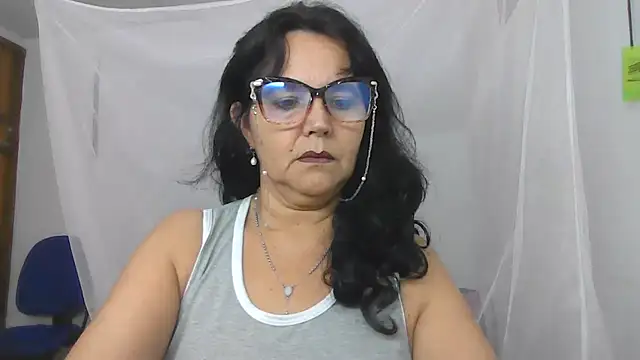 Snapshot of samyjons chatting on 02-06-25, 12:48 samyjons online show from 02-06-25, 12:48