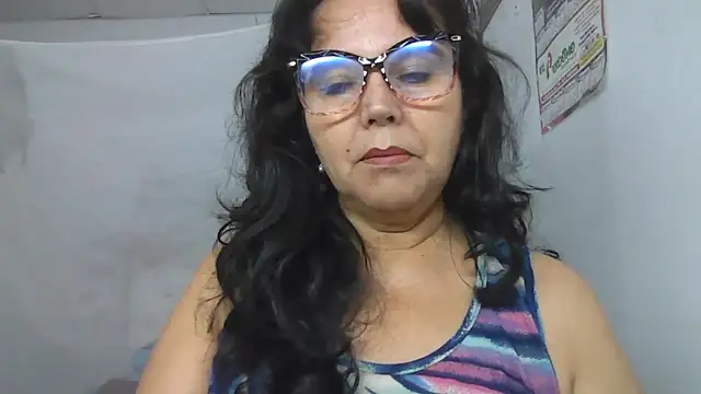 Snapshot of samyjons chatting on 11-04-25, 11:20 samyjons online show from 11-04-25, 11:20